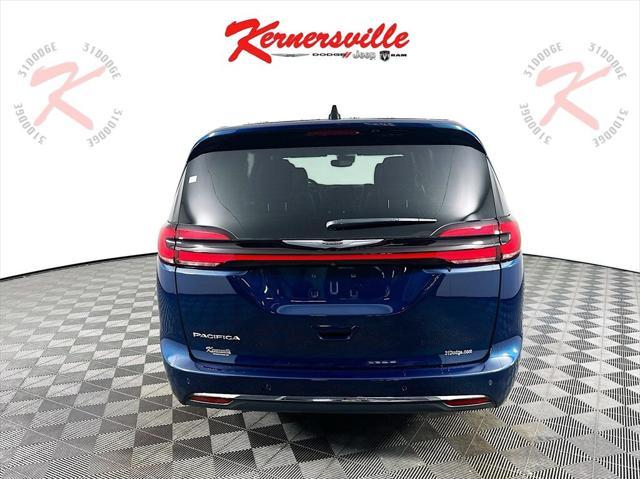 new 2025 Chrysler Pacifica car, priced at $44,034