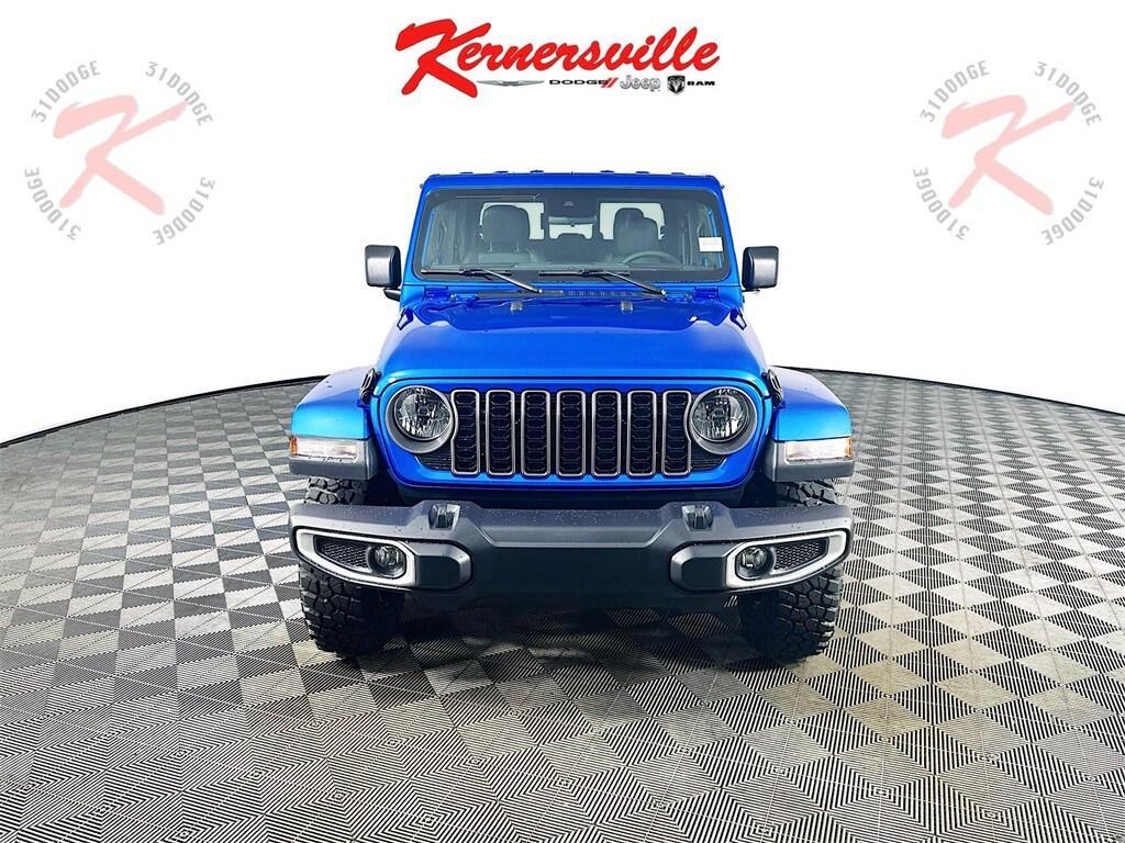 new 2025 Jeep Gladiator car, priced at $42,135