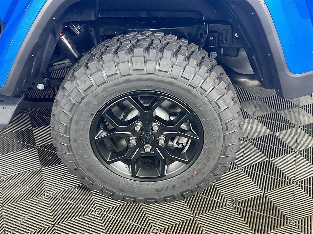new 2025 Jeep Gladiator car, priced at $42,135
