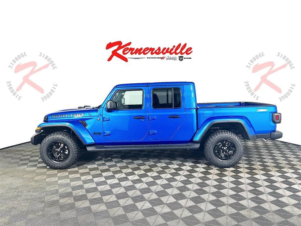 new 2025 Jeep Gladiator car, priced at $42,135