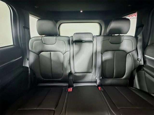 new 2025 Jeep Grand Cherokee car, priced at $43,453