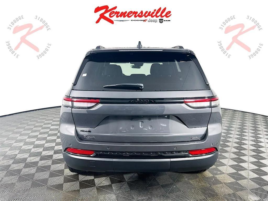 new 2025 Jeep Grand Cherokee car, priced at $40,674