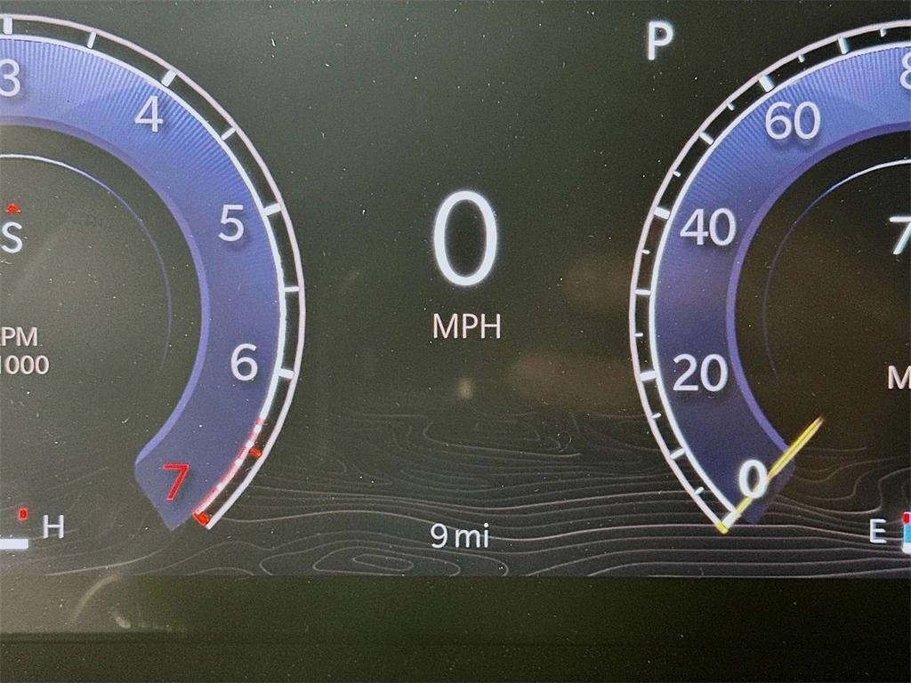 new 2025 Jeep Grand Cherokee car, priced at $40,674