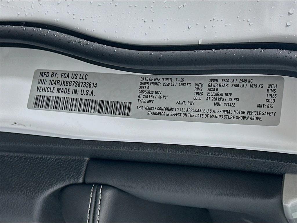 new 2025 Jeep Grand Cherokee L car, priced at $48,412