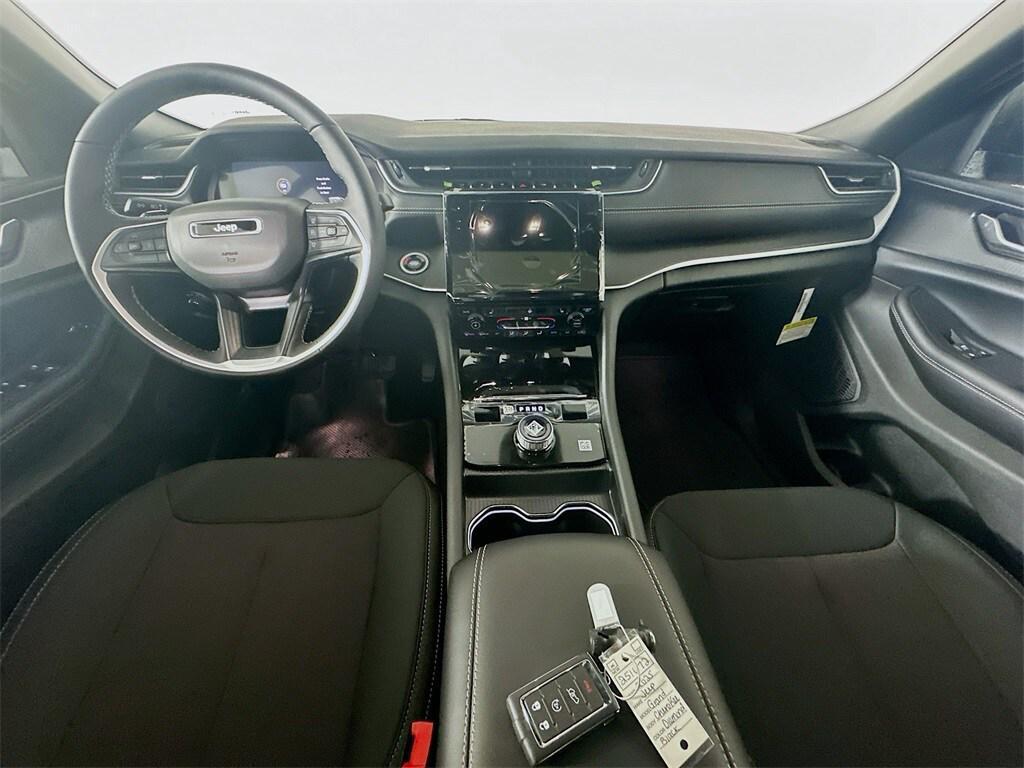 new 2025 Jeep Grand Cherokee car, priced at $37,026