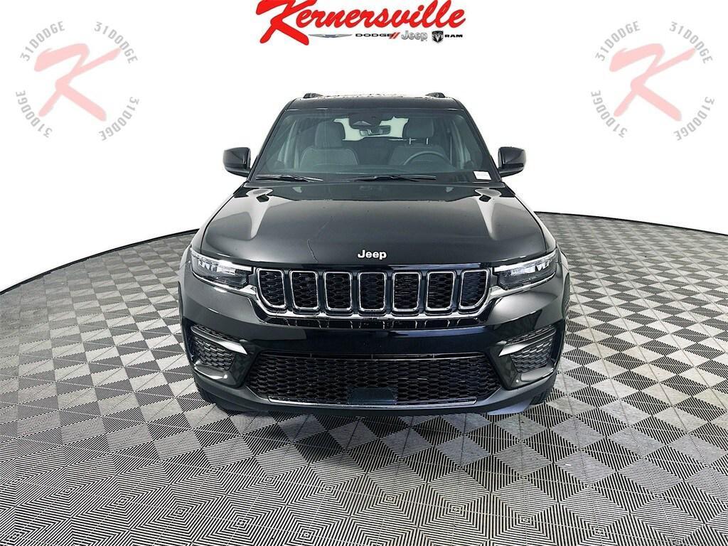 new 2025 Jeep Grand Cherokee car, priced at $37,026