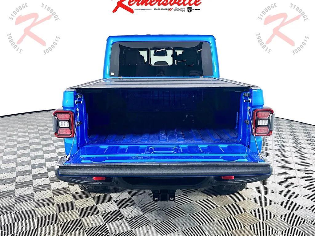 new 2026 Jeep Gladiator car, priced at $67,075