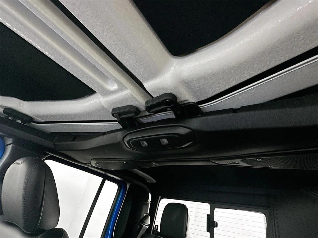 new 2026 Jeep Gladiator car, priced at $67,075