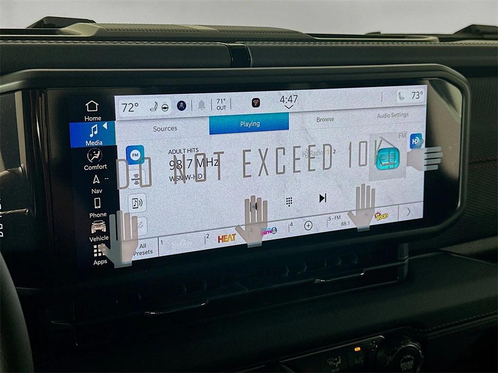 new 2026 Jeep Gladiator car, priced at $67,075