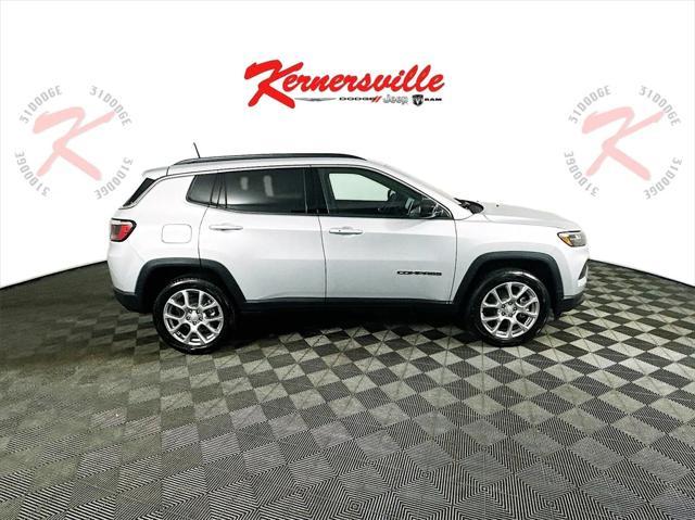 new 2024 Jeep Compass car, priced at $30,118