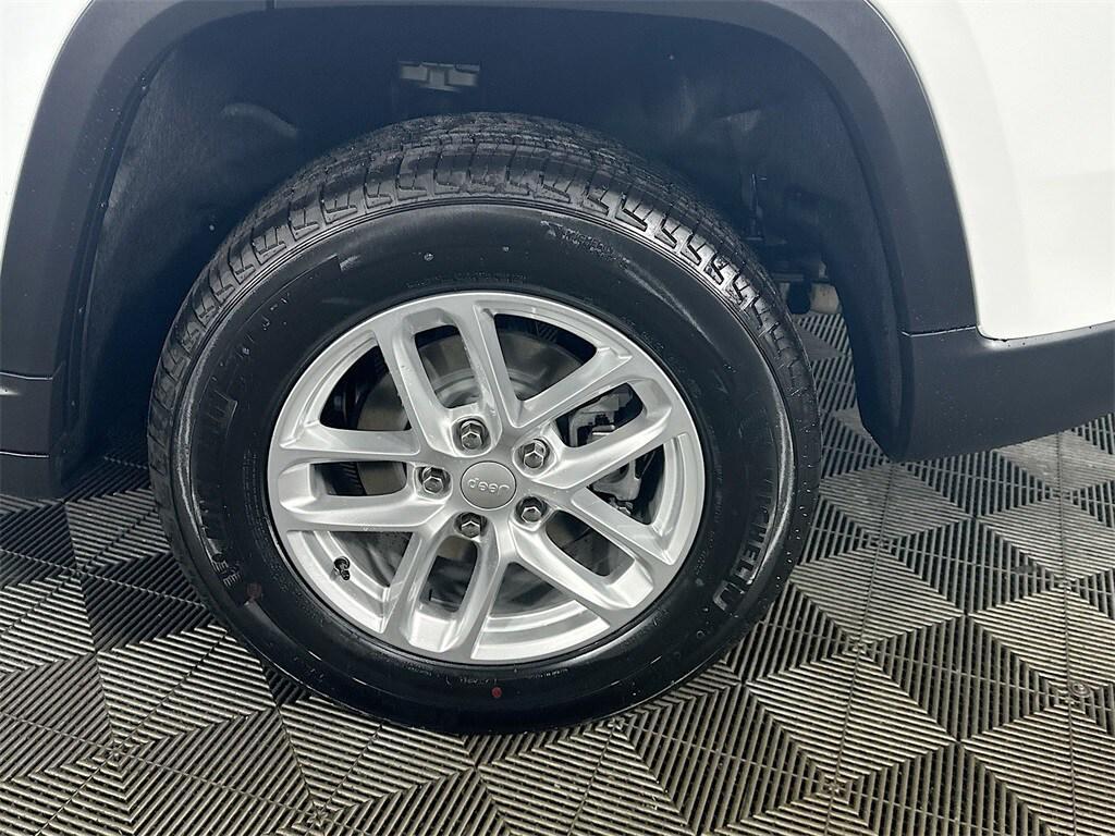 new 2025 Jeep Grand Cherokee car, priced at $35,633