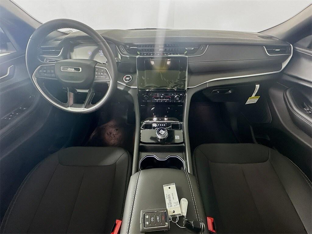 new 2025 Jeep Grand Cherokee car, priced at $35,633