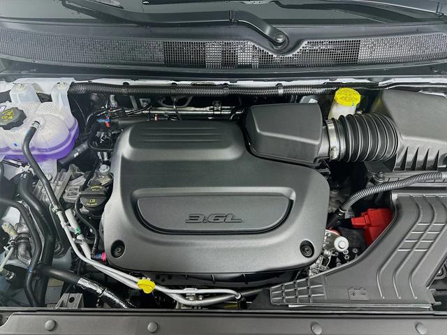 new 2025 Chrysler Pacifica car, priced at $49,025