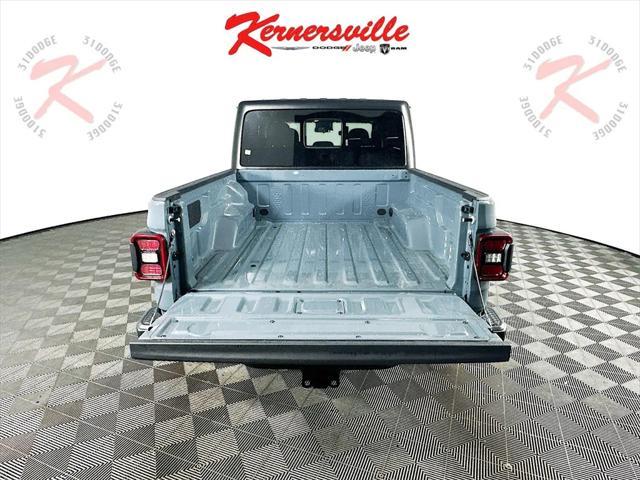 new 2025 Jeep Gladiator car, priced at $46,121