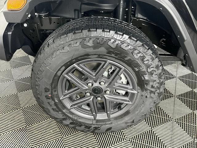 new 2024 Jeep Gladiator car, priced at $38,830