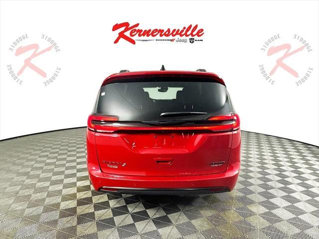new 2025 Chrysler Pacifica car, priced at $47,340