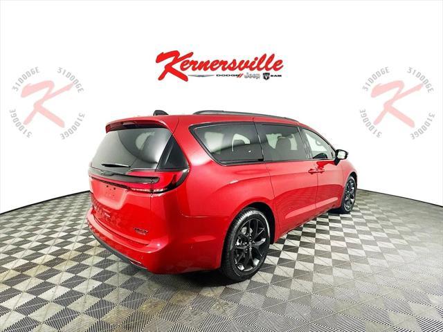new 2025 Chrysler Pacifica car, priced at $48,180