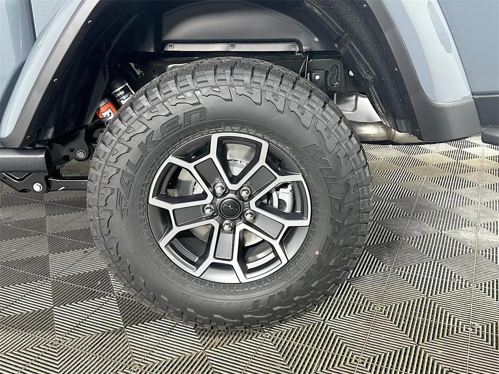 new 2026 Jeep Gladiator car, priced at $67,075