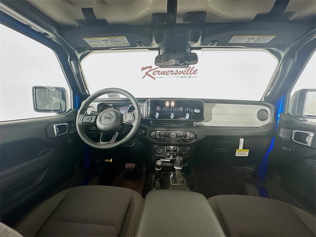 new 2025 Jeep Gladiator car, priced at $41,952
