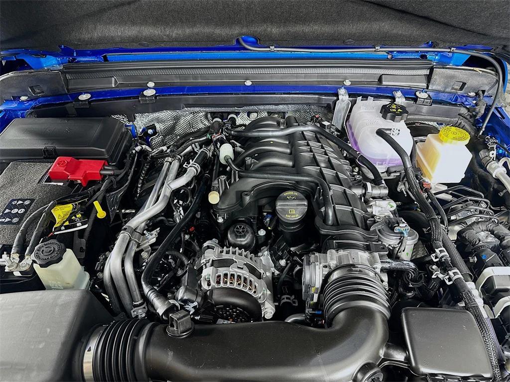 new 2025 Jeep Gladiator car, priced at $41,952