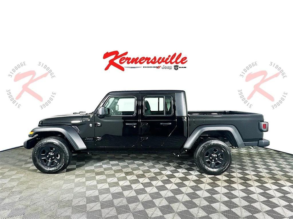 new 2025 Jeep Gladiator car, priced at $37,123
