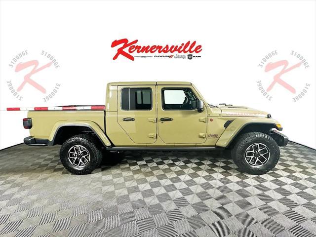 new 2025 Jeep Gladiator car, priced at $53,589