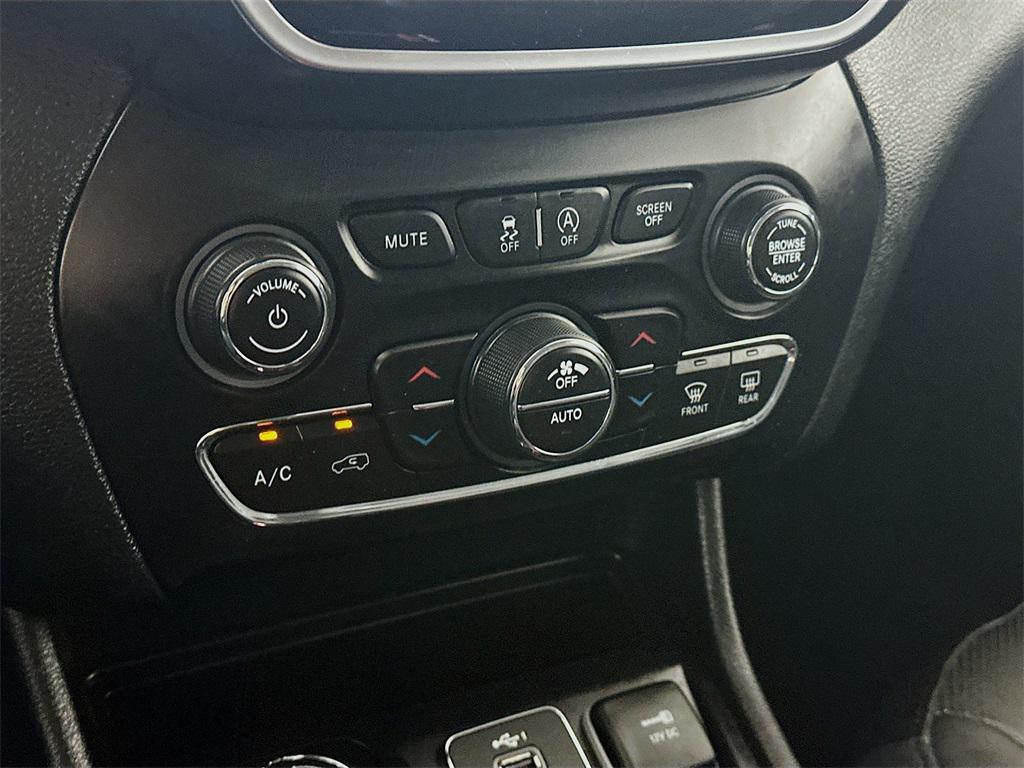 used 2019 Jeep Cherokee car, priced at $19,585