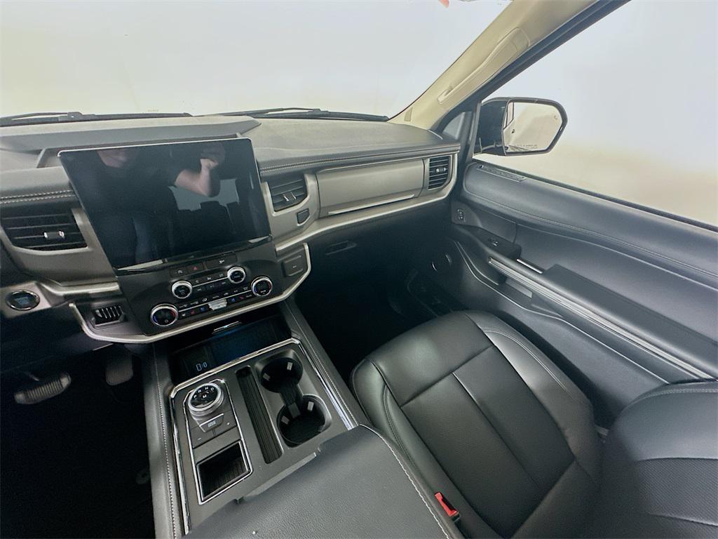 used 2024 Ford Expedition car, priced at $53,935