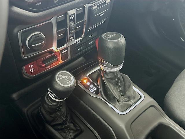 new 2025 Jeep Gladiator car, priced at $46,220