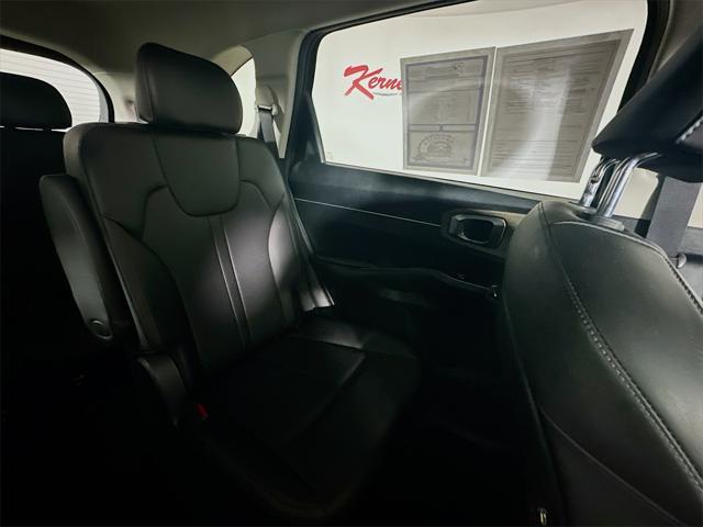 used 2023 Kia Sorento car, priced at $33,935