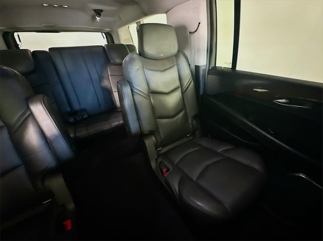 used 2018 Cadillac Escalade ESV car, priced at $33,185