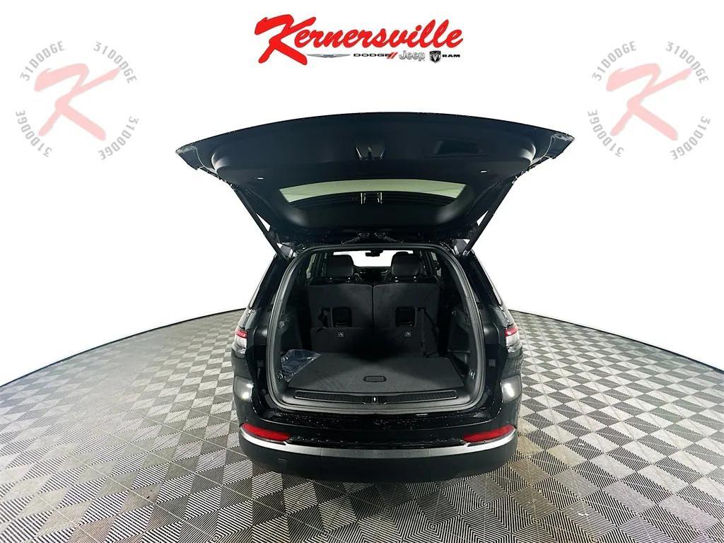 new 2025 Jeep Grand Cherokee L car, priced at $45,255