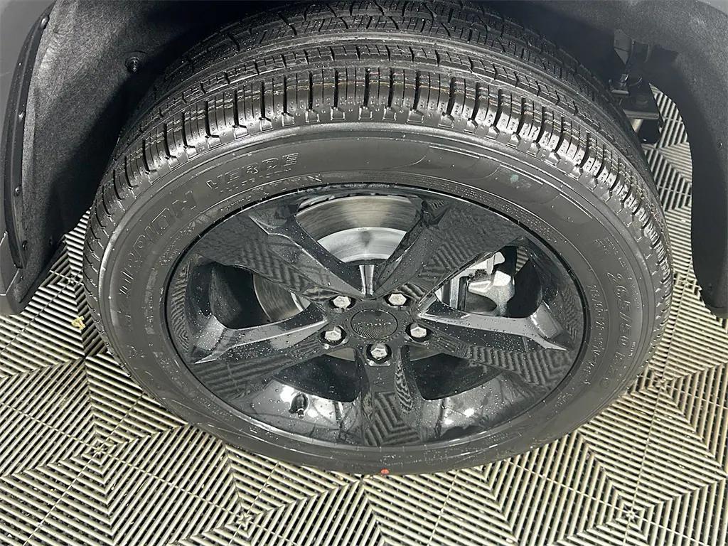 new 2025 Jeep Grand Cherokee L car, priced at $45,255