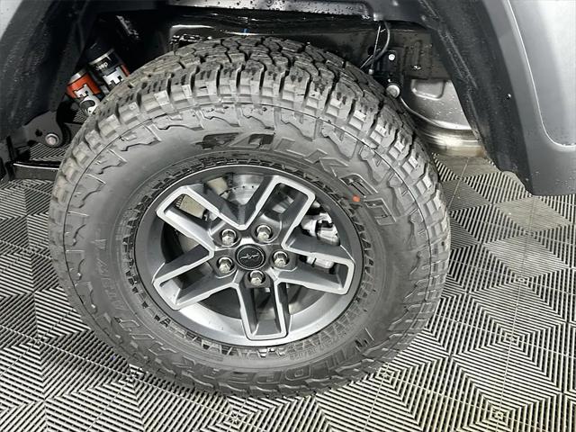 new 2025 Jeep Gladiator car, priced at $47,885