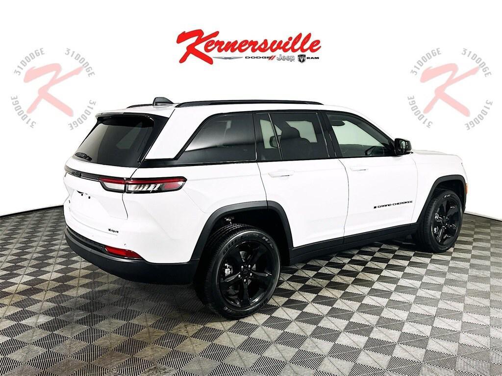 new 2025 Jeep Grand Cherokee car, priced at $40,591