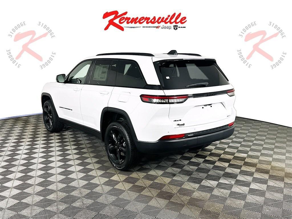 new 2025 Jeep Grand Cherokee car, priced at $40,591