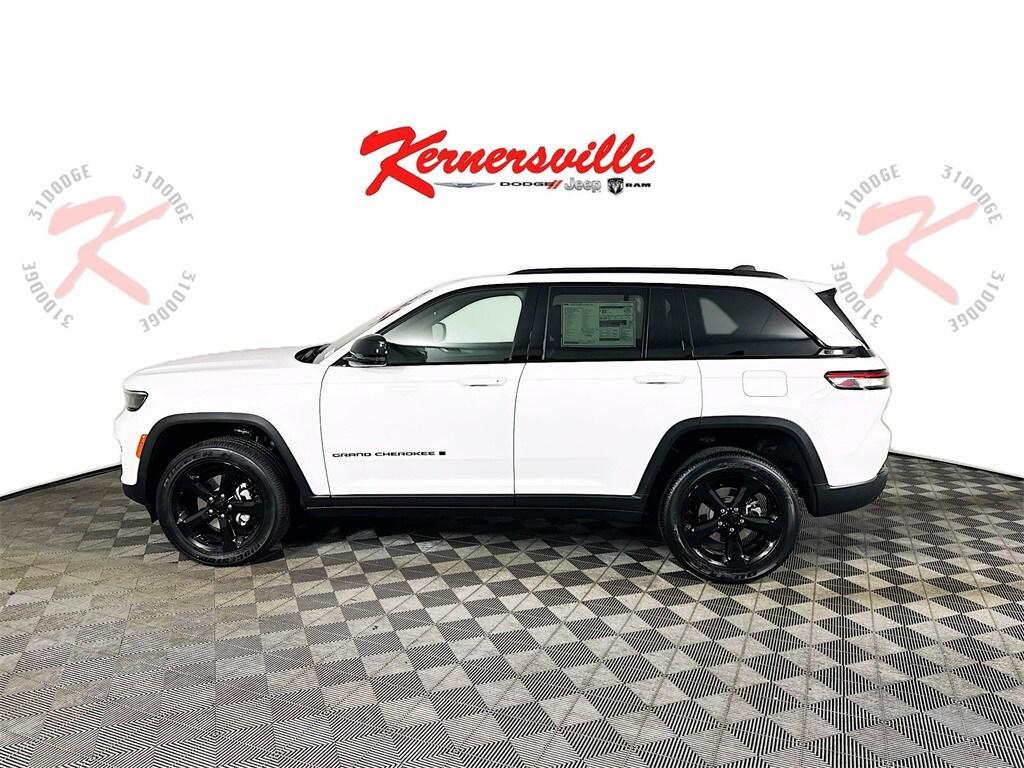 new 2025 Jeep Grand Cherokee car, priced at $40,591