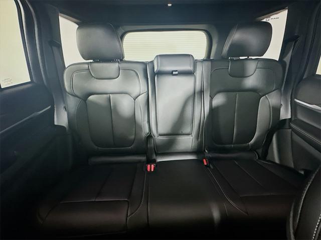 new 2025 Jeep Grand Cherokee car, priced at $45,261