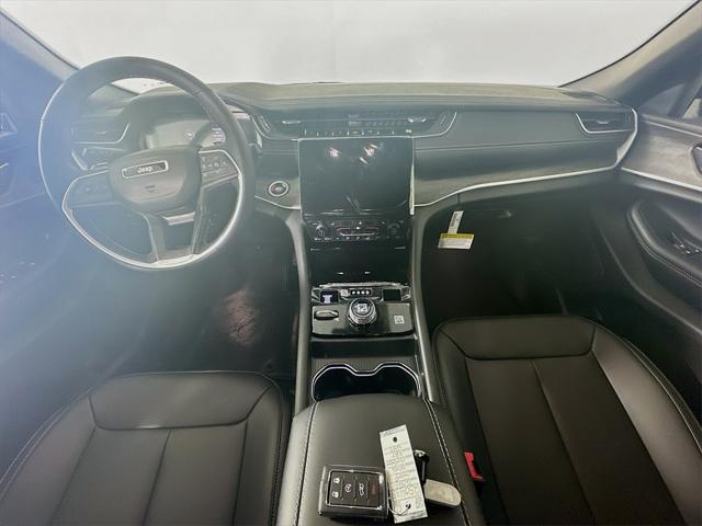 new 2025 Jeep Grand Cherokee car, priced at $45,261