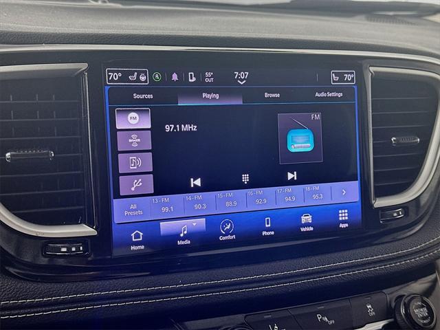used 2023 Chrysler Pacifica Hybrid car, priced at $23,835