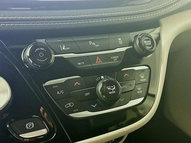 used 2023 Chrysler Pacifica Hybrid car, priced at $23,835