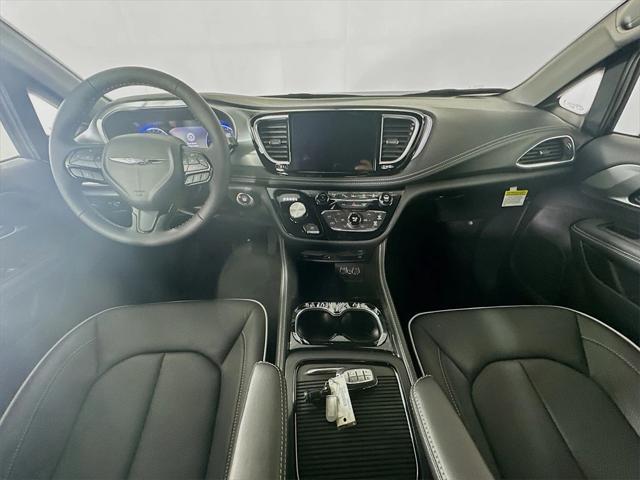 new 2025 Chrysler Pacifica car, priced at $54,473