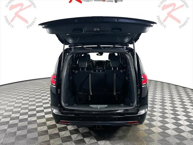 new 2025 Chrysler Pacifica car, priced at $54,473