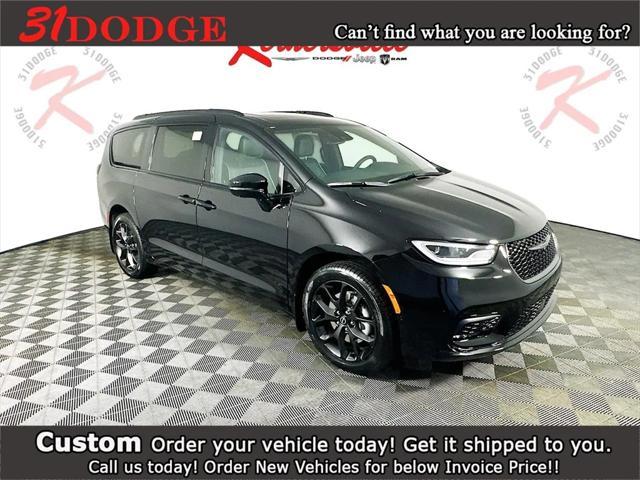 new 2025 Chrysler Pacifica car, priced at $54,473