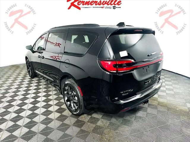 new 2025 Chrysler Pacifica car, priced at $54,473