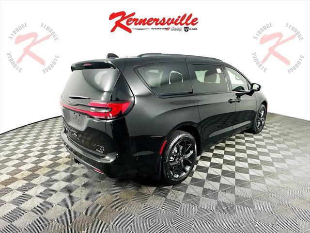 new 2025 Chrysler Pacifica car, priced at $54,473