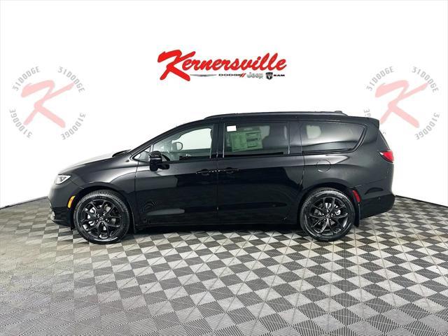 new 2025 Chrysler Pacifica car, priced at $54,473