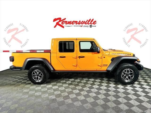 new 2025 Jeep Gladiator car, priced at $53,605