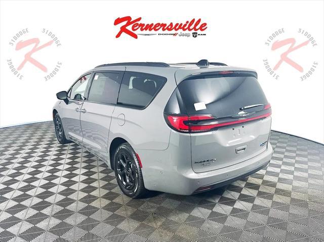 new 2025 Chrysler Pacifica Hybrid car, priced at $53,148