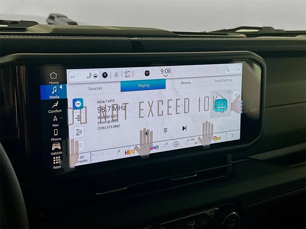 new 2025 Jeep Gladiator car, priced at $53,397